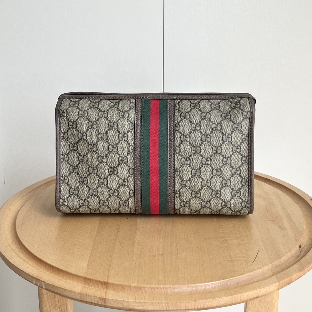 Gucci Clutch Bags